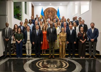 Perezida Kagame yakiriye intumwa z’umuryango w’Abayobozi Bakiri Bato, YPO