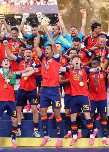 Messi yatakaje igikombe , Espagne mu byishimo by’itsinzi